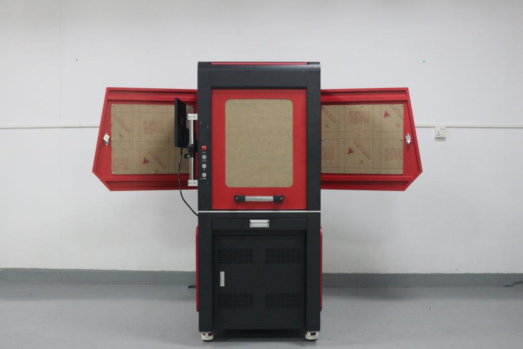 Fully enclosed UV detail picture